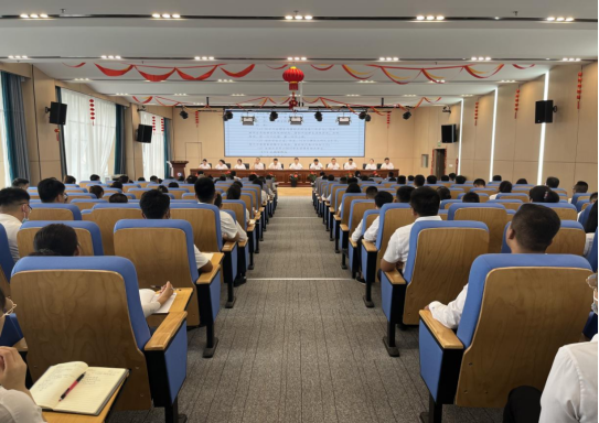 甘肅北方技工學校新校區(qū)全面消殺迎開學
