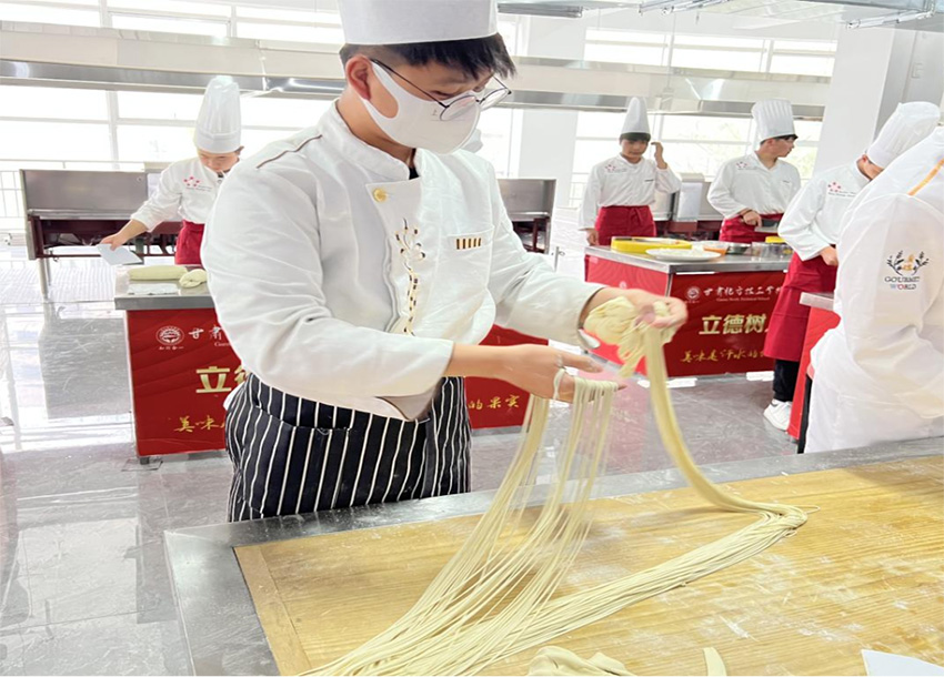 蘭州廚師學(xué)校烹飪專業(yè)有何優(yōu)勢？