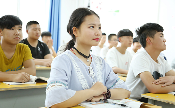  蘭州中專學校告訴大家如何選擇綜合評價院校和專業(yè)？