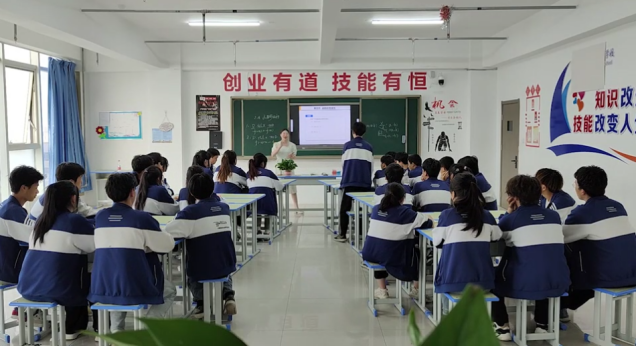 優(yōu)秀教師系列九 ? 師者匠心，微光成矩 | 柴亞萍：學(xué)為人師 行為身范