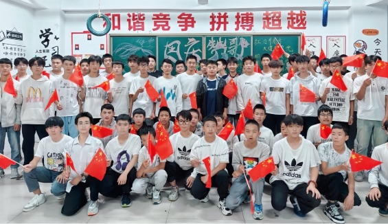 桃李不言 下自成蹊 | 優(yōu)秀班主任風采萃集（4）：楊旭升