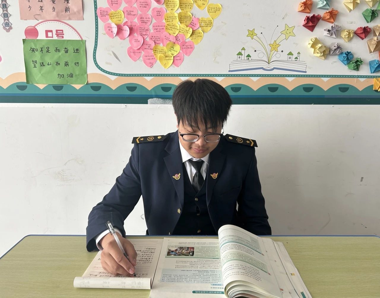 青衿之志 履踐致遠 | 學習之星：晏新賢